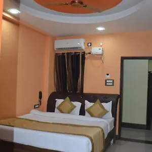 Hotel Chandra Varanasi