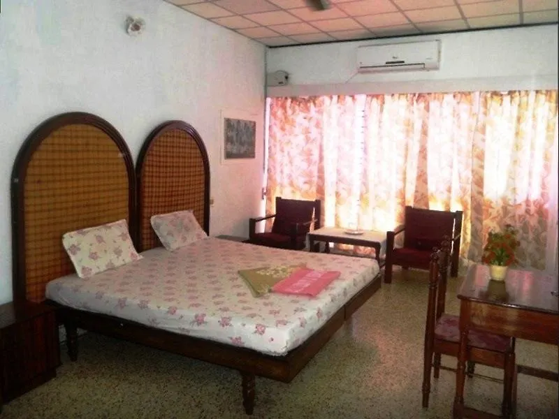 Hotel Seaweed Kovalam 2*,